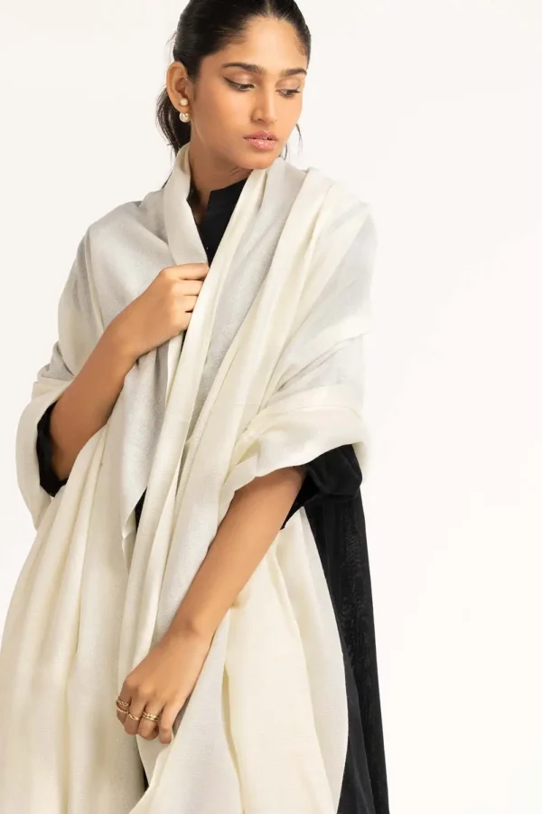 WHITE SALAMPUR WOOL SHAWL